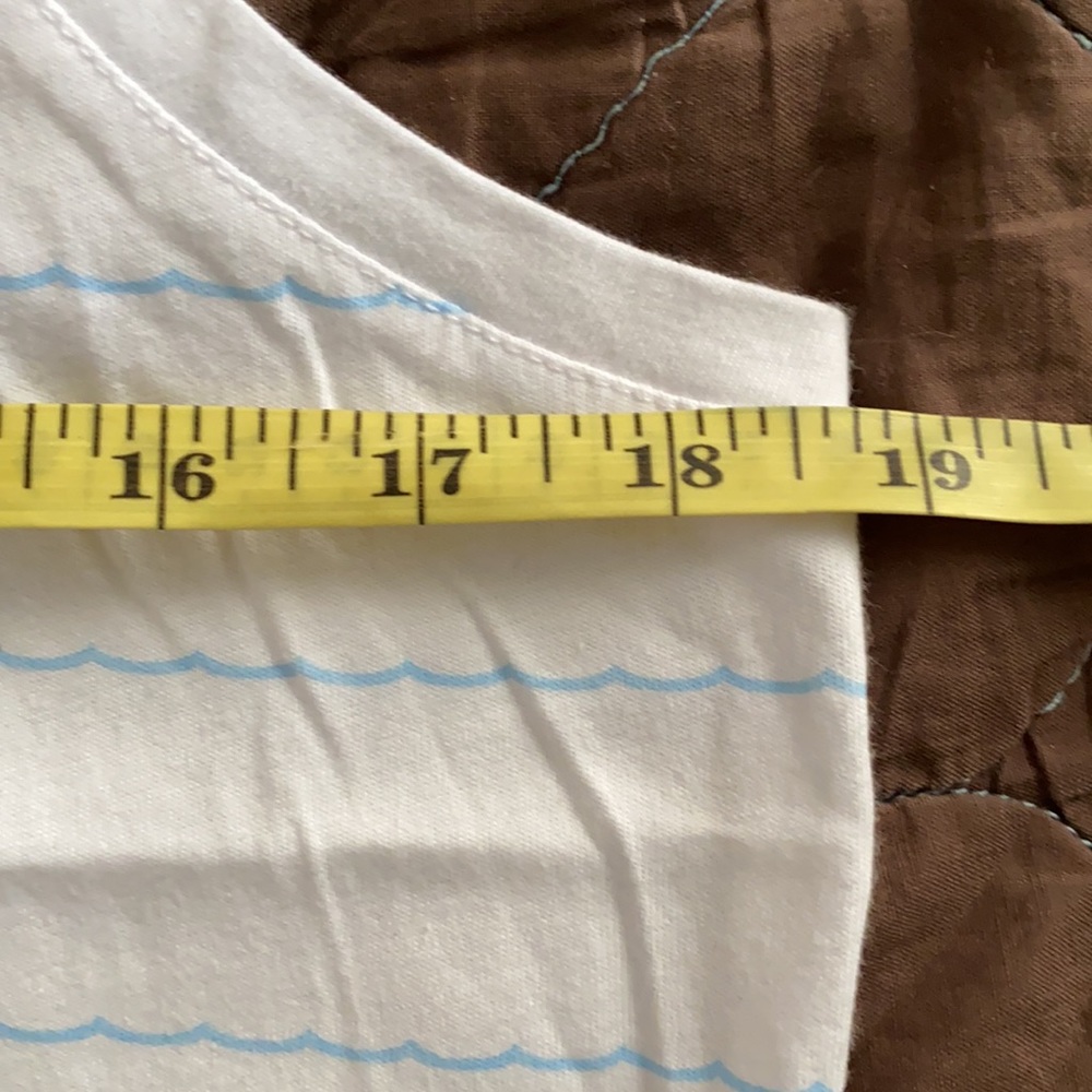 JAWS White Tank Top size Medium - Picture 5 of 5